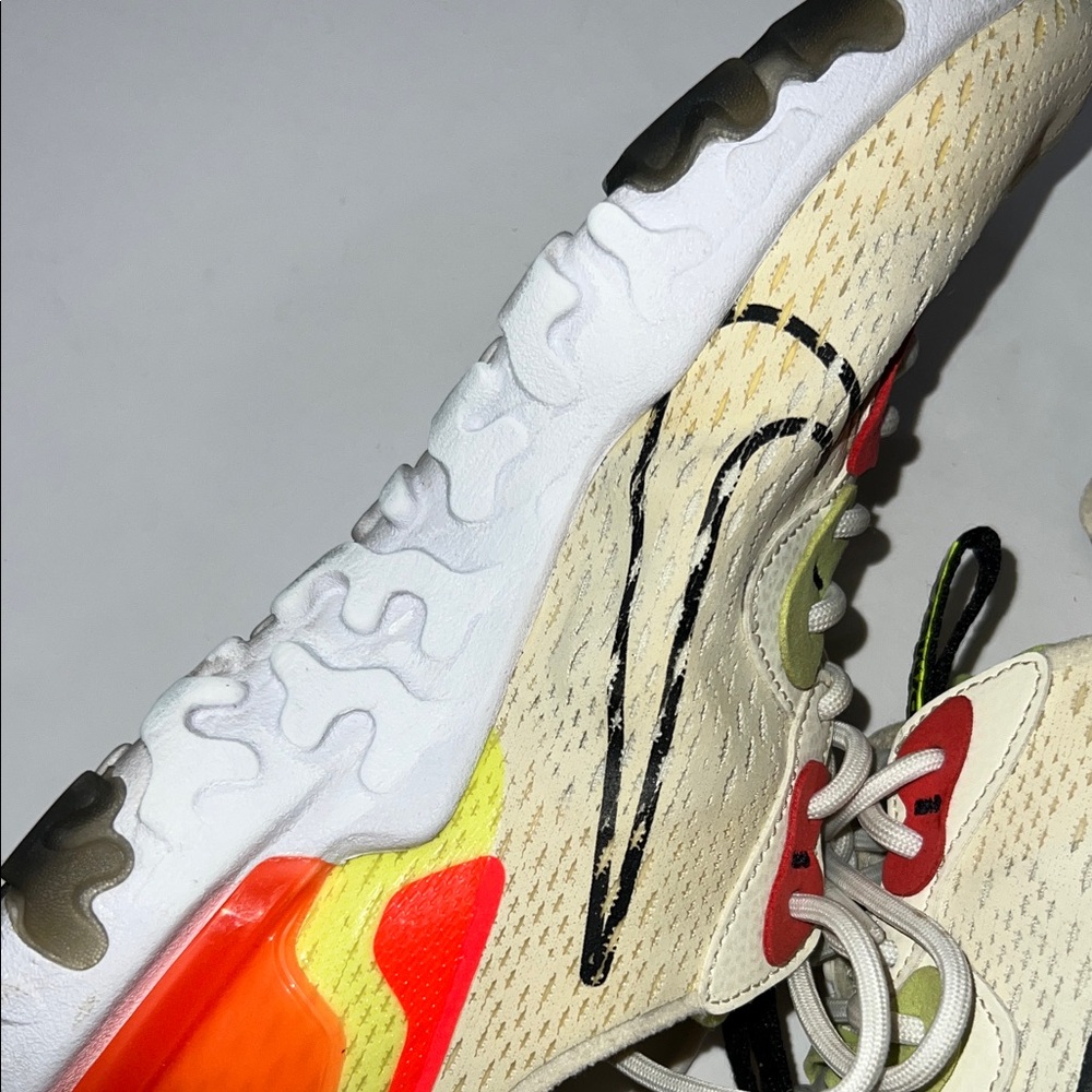 Nike Women’s Reaction Vision D/MS/X Tennis Shoes - Picture 7 of 11